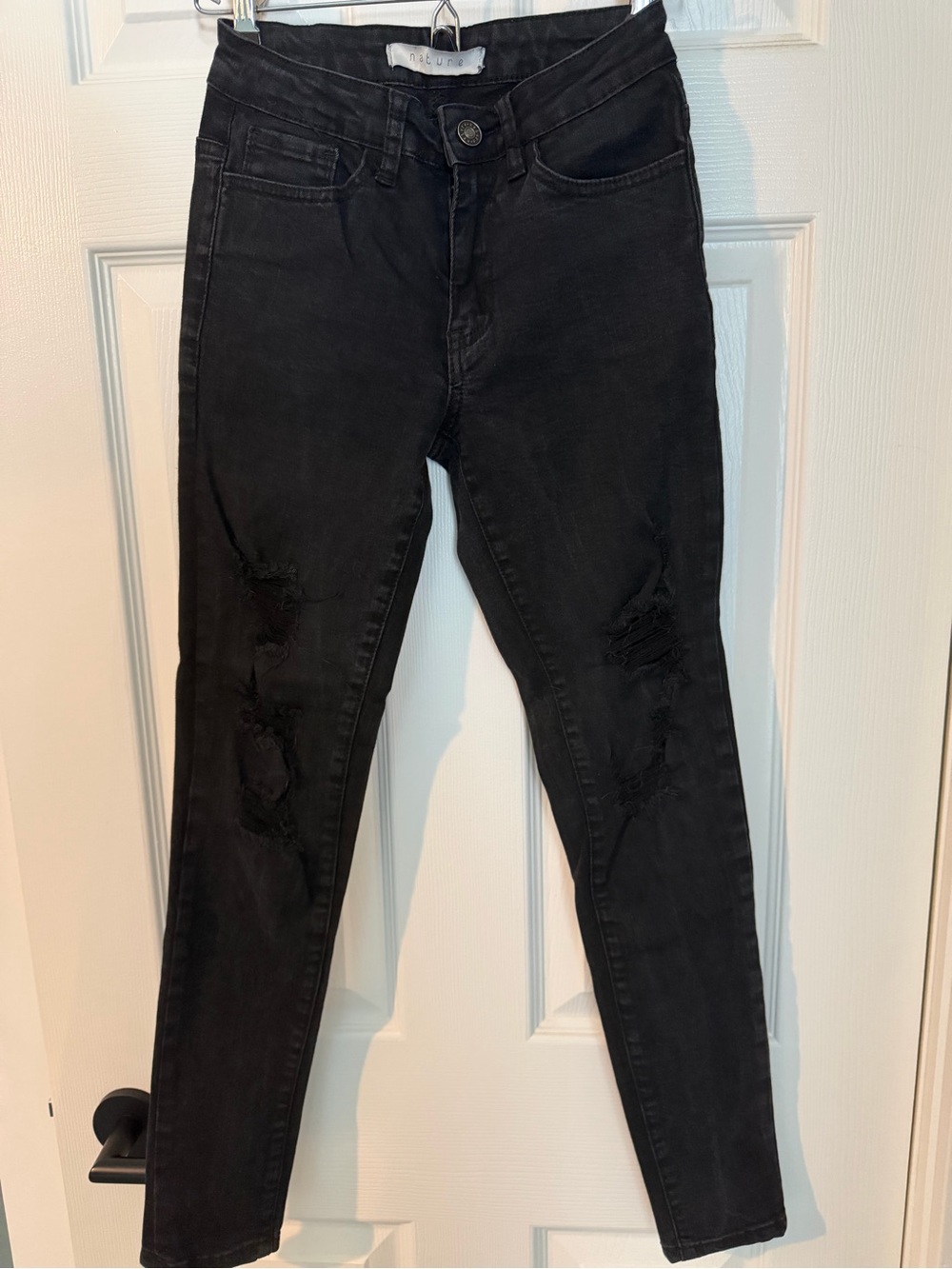 Women’s Black Distressed Skinny Jeans